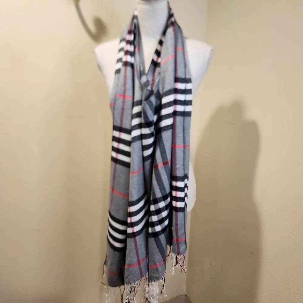 Plaid Fringe Litghweitgh Cashmere Blend Vest Or Scarf